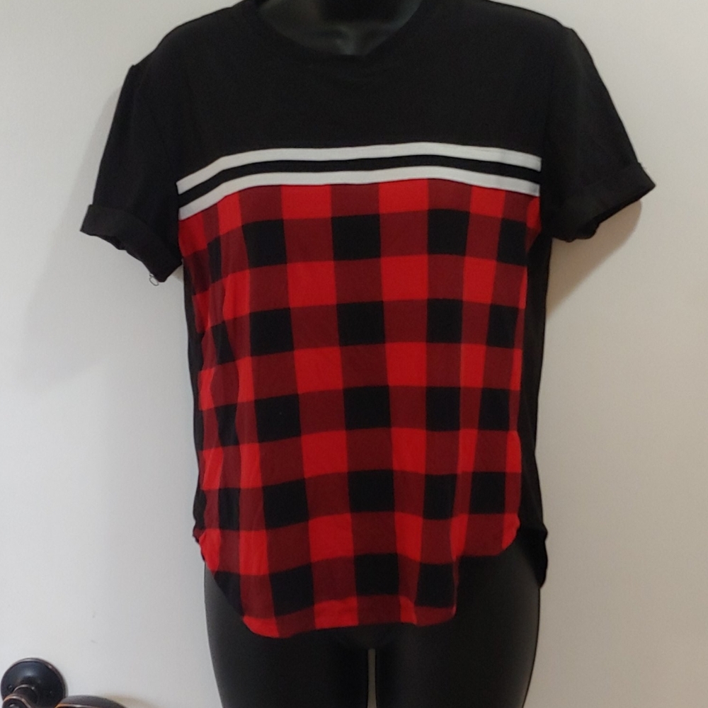 Small red/black plaid top